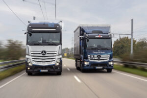 Daimler Truck erhält Straßenzulassung für Brennstoffzellen-LkwDaimler Truck’s hydrogen-based fuel-cell truck receives license for road use